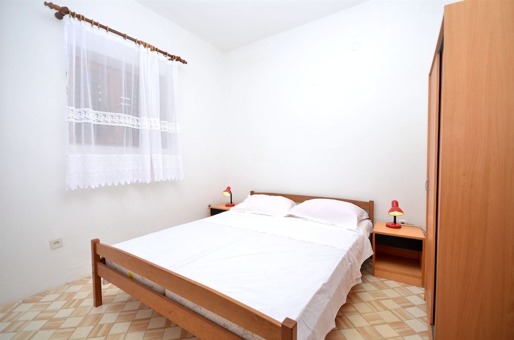 Apartment (A1)