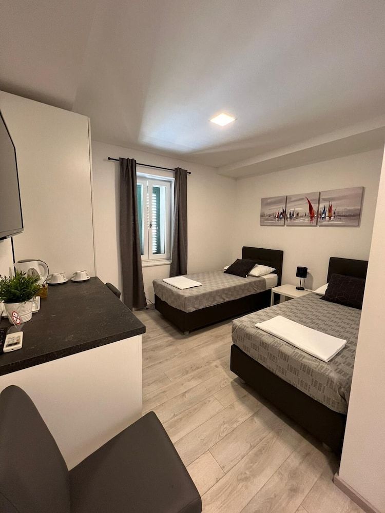 Apartments and Rooms Adriatic Suites Room (S5) 3