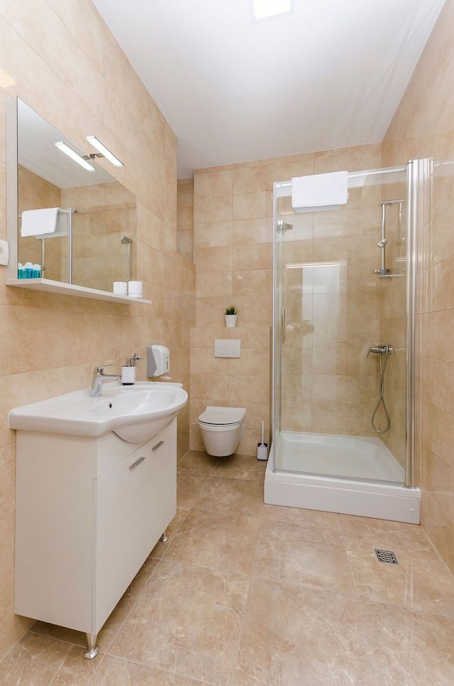 Apartments and Rooms Adriatic Suites Studio (A2) 8