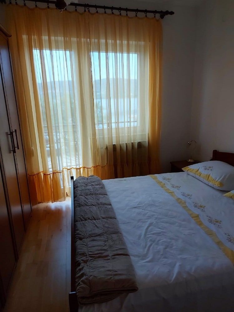 Apartment (One Bedroom Apartment with Balcony an)