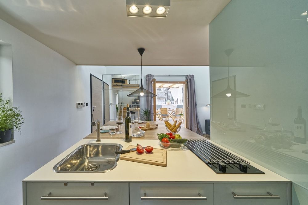 Villa Pergola Deluxe Apartment, Sea View 4