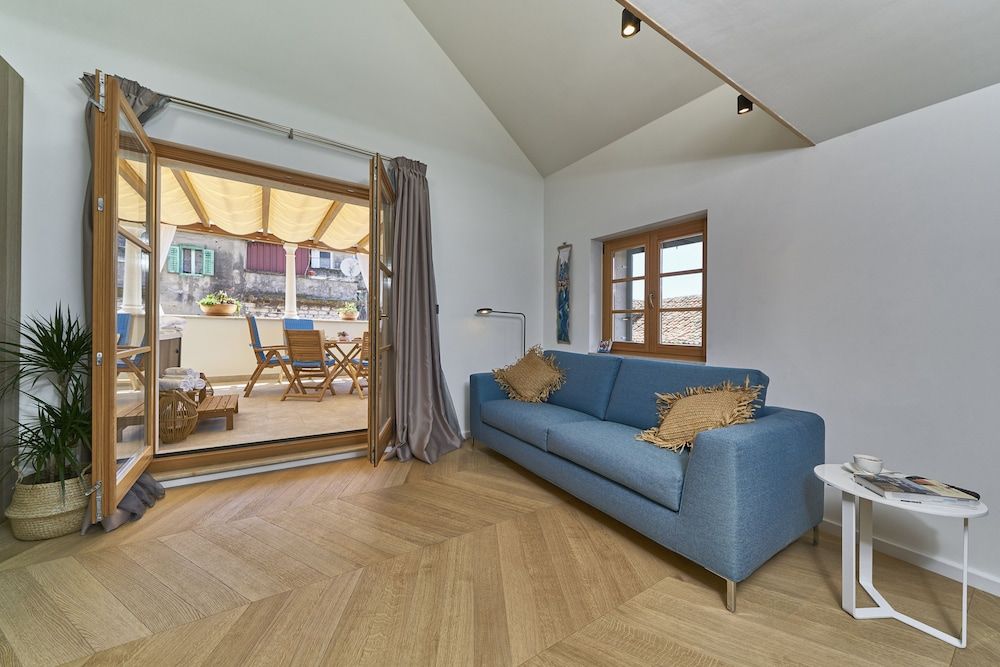 Villa Pergola Deluxe Apartment, Sea View 9