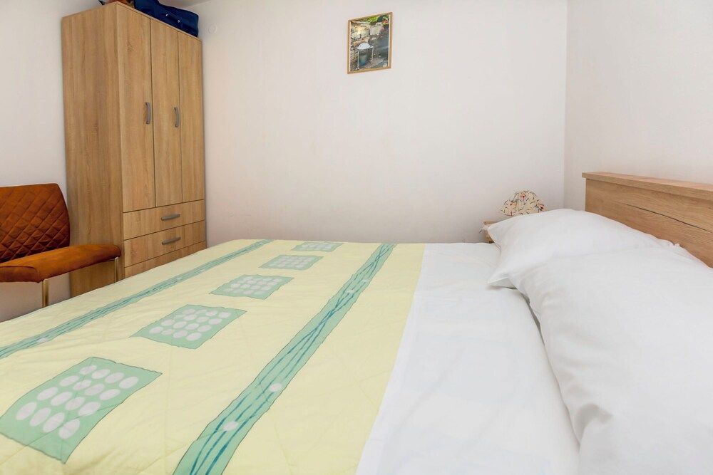 Apartment (A1)