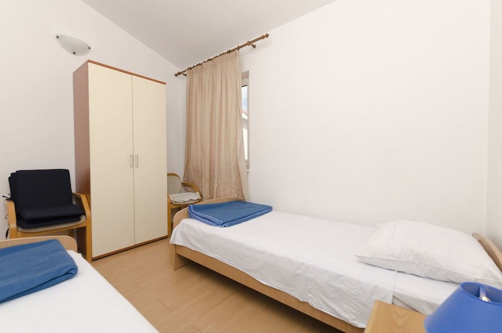 Apartment (A2)