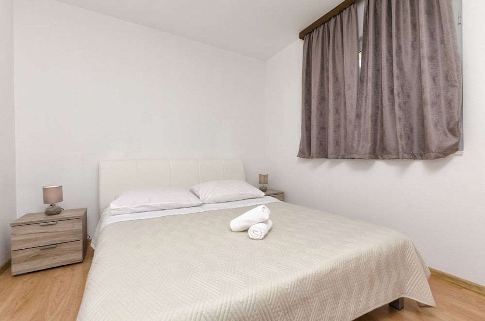 Apartment (A1)