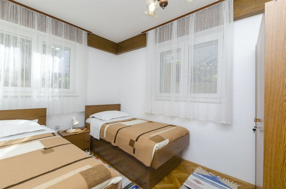 Apartment (A1)