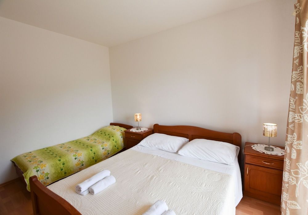 Apartment (A2)