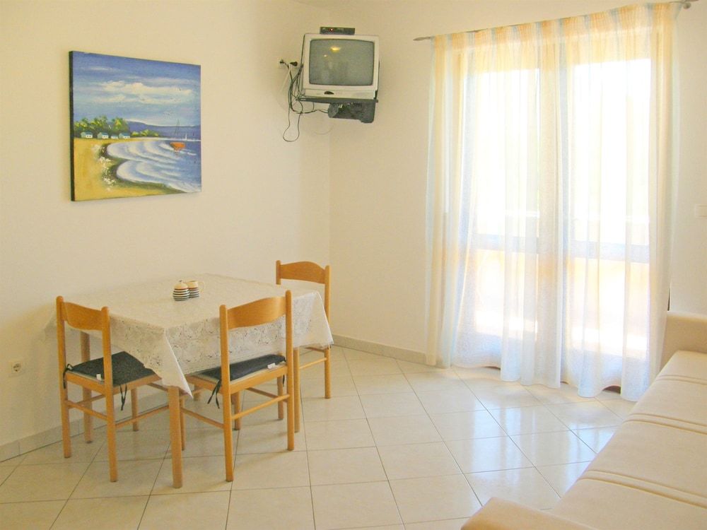 Apartment (A3)