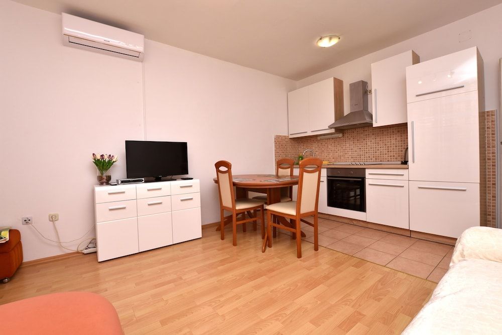 Apartment (A1)