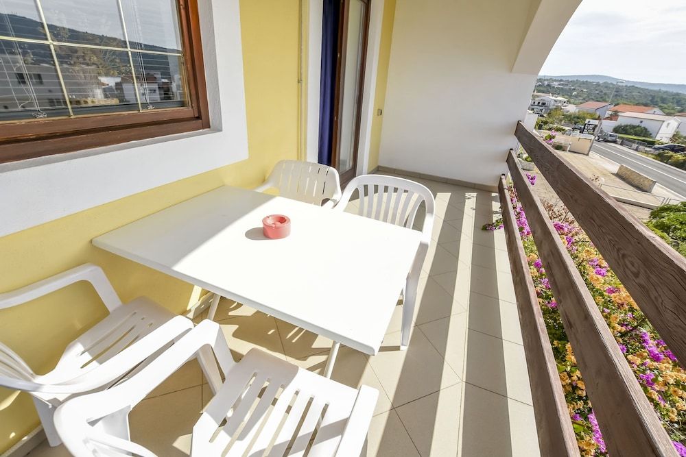 Apartment (A4)