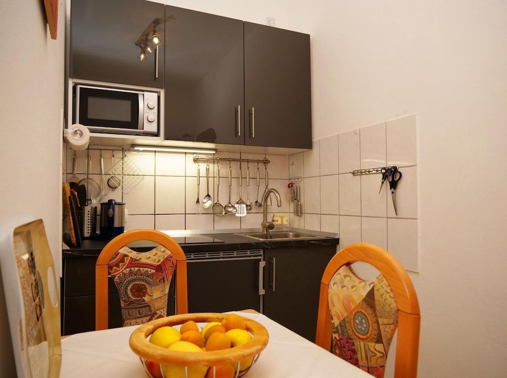 Apartment (A2)