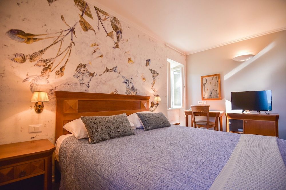 Double Room, 1 Queen Bed, Sea View