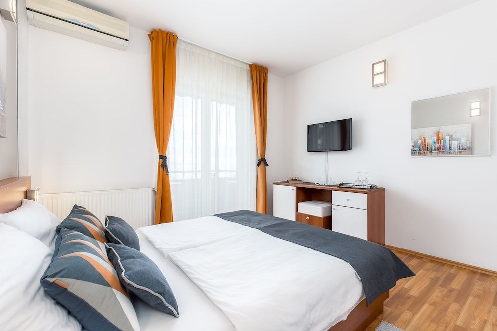 Deluxe Double Room, Balcony, Sea View (104)