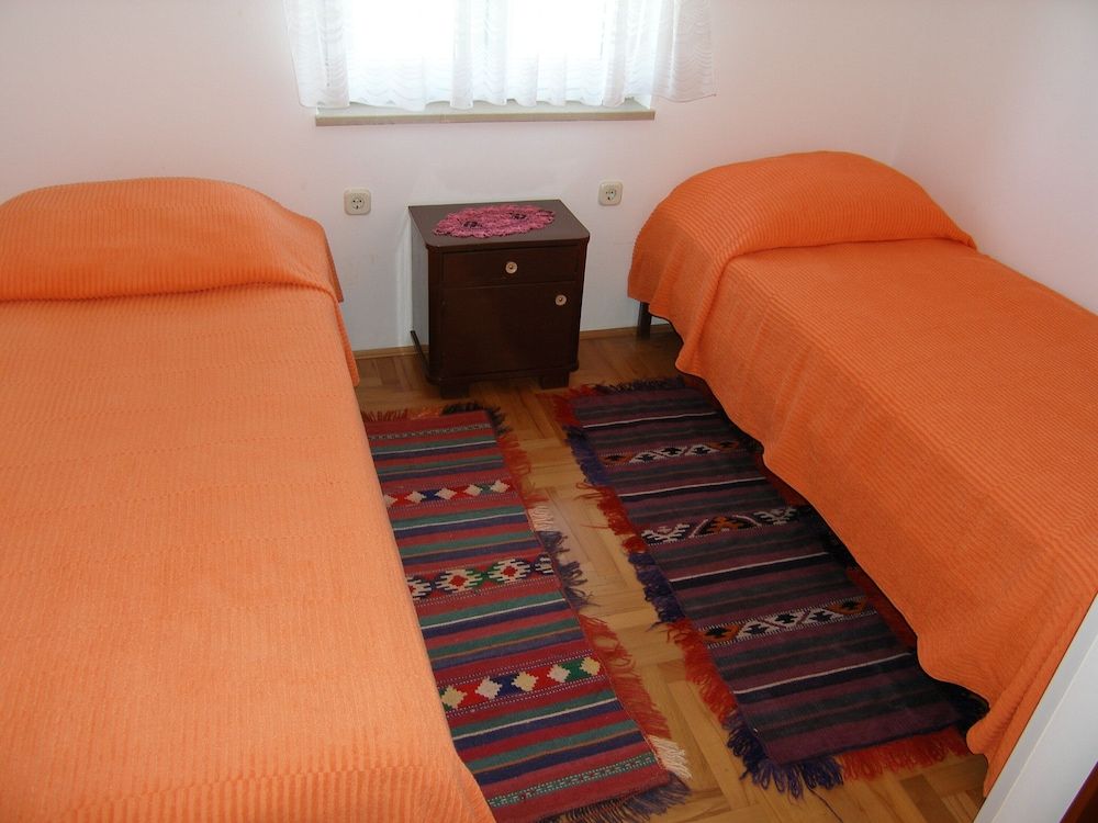 House, 1 Bedroom