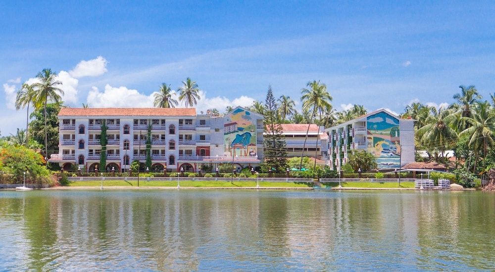 undefined Resorte Marinha Dourada