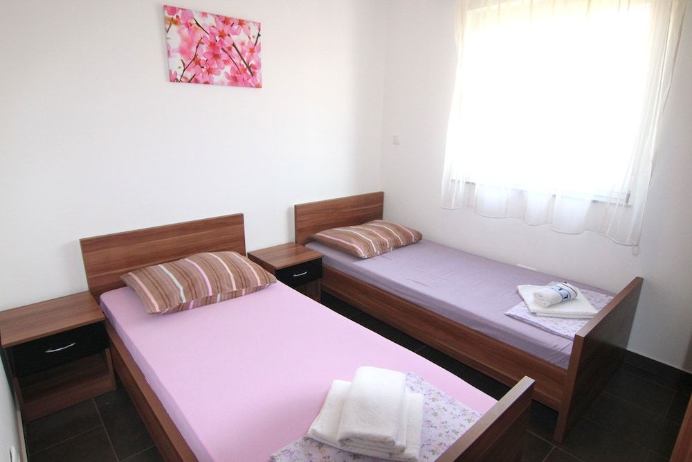 Apartment, 2 Bedrooms (6 - B4)