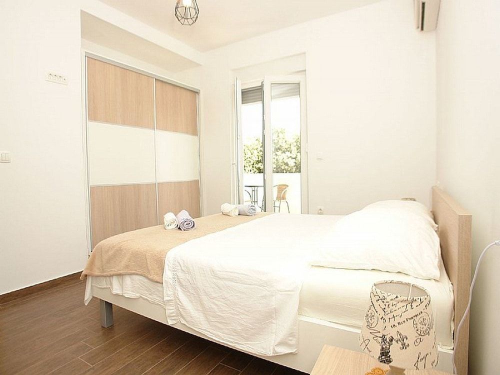 Double Room (Double Room with Balcony and Sea View)