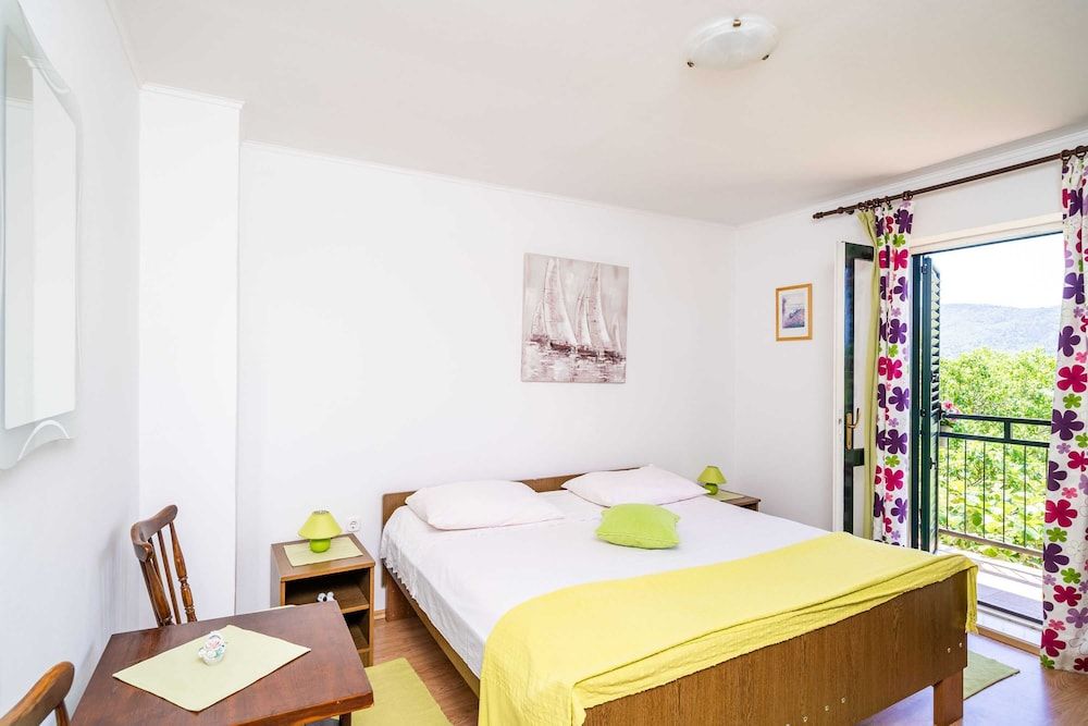 Apartment (Three Bedroom Apartment)