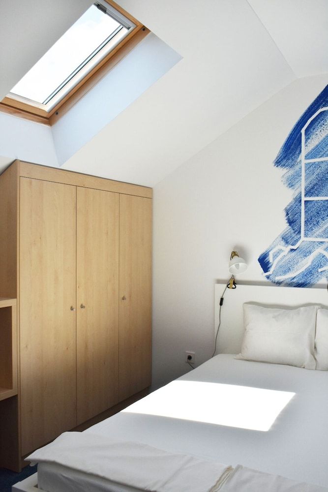 Apartment (Three Bedroom Apartment - Balcony and)