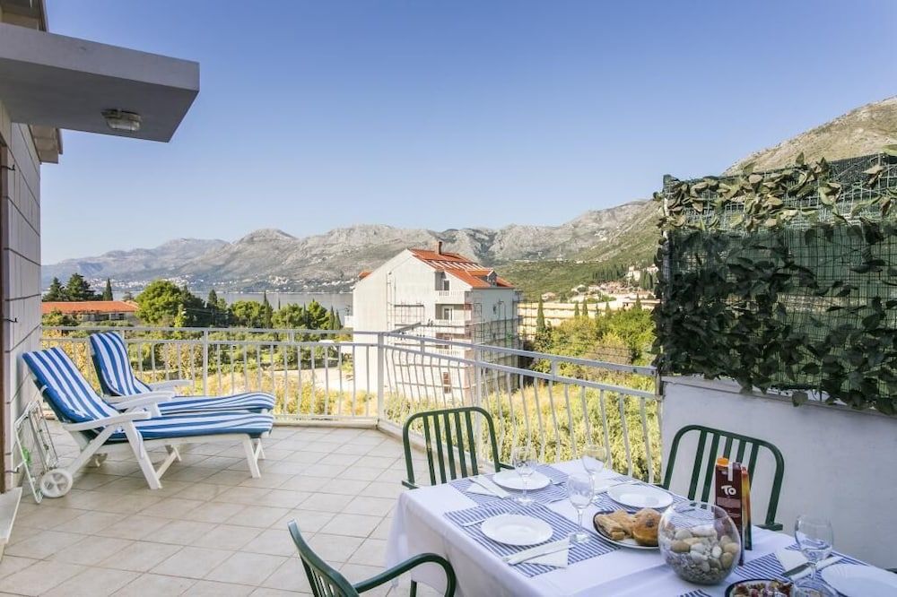 Apartment (2 Bedroom Apt, Terrace, Sea View)