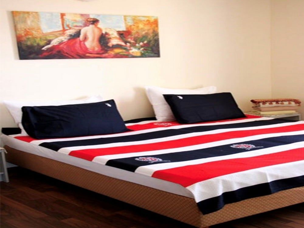 Apartment (Three Bedroom apartment with Terrace )