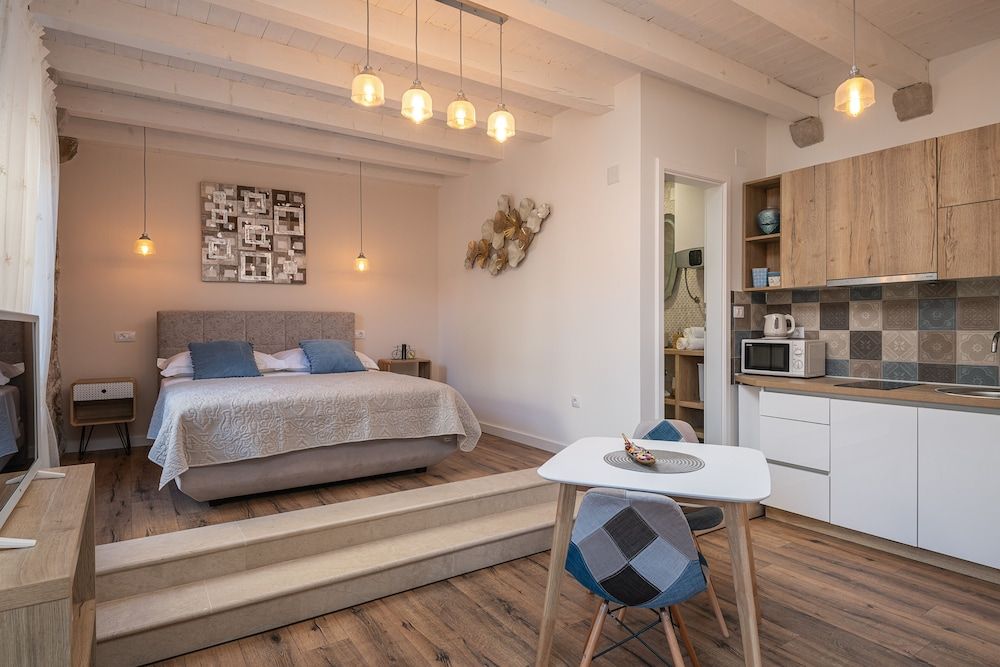 Studio (Standard Studio - First Floor)
