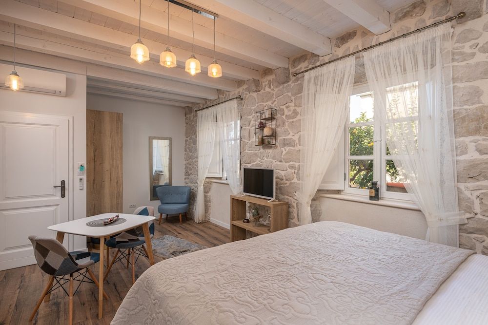 Studio (Standard Studio - First Floor)