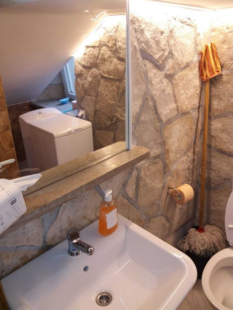 Single Room (R1)
