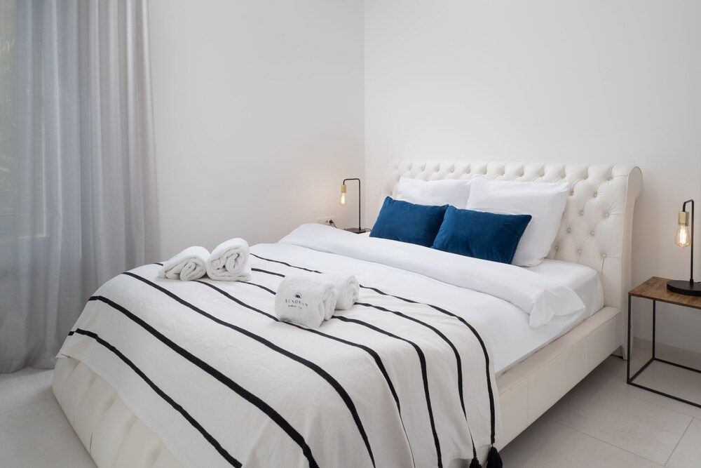 Exclusive Apartment, 2 Bedrooms, Sea View (N2)