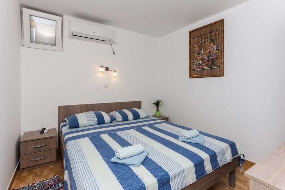 Apartment (One Bedroom Apartment  A4)
