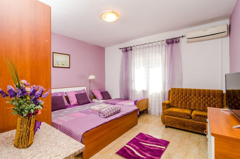 Apartment (Two-Bedroom Apartment with Terrace an)