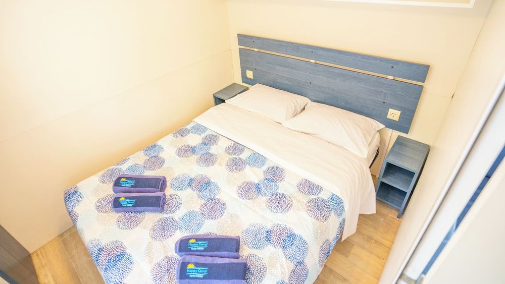 Standard Mobile Home, 2 Bedrooms