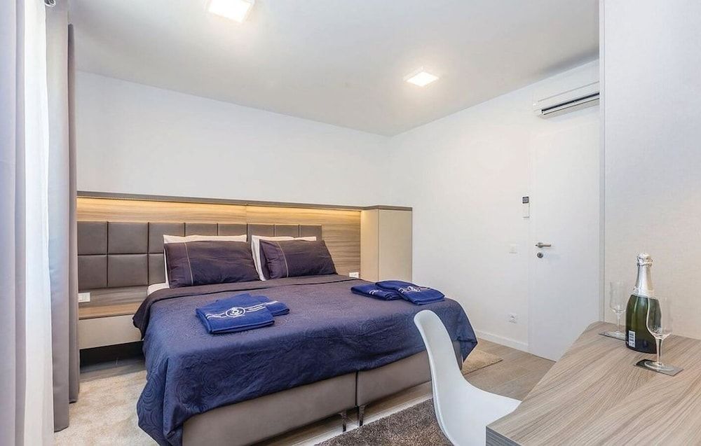 Luxury Apartment, 2 Bedrooms, Sea View, Ground Floor