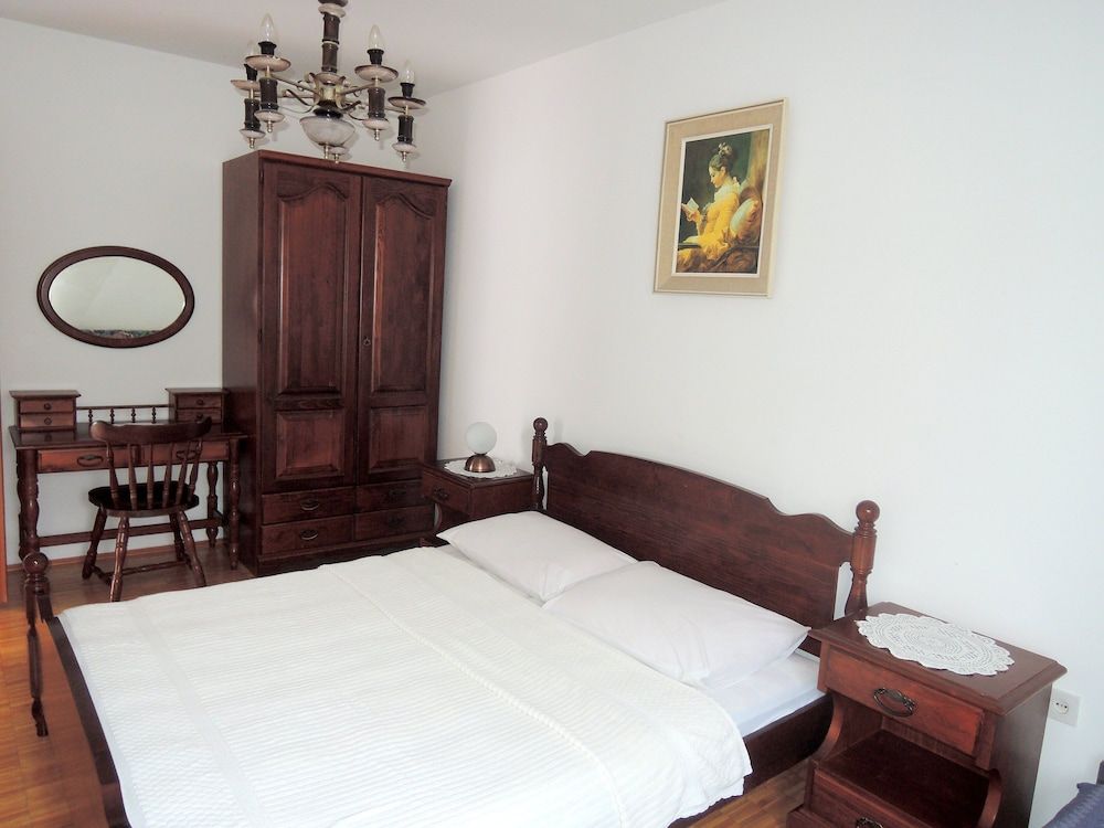 Apartment (A1)