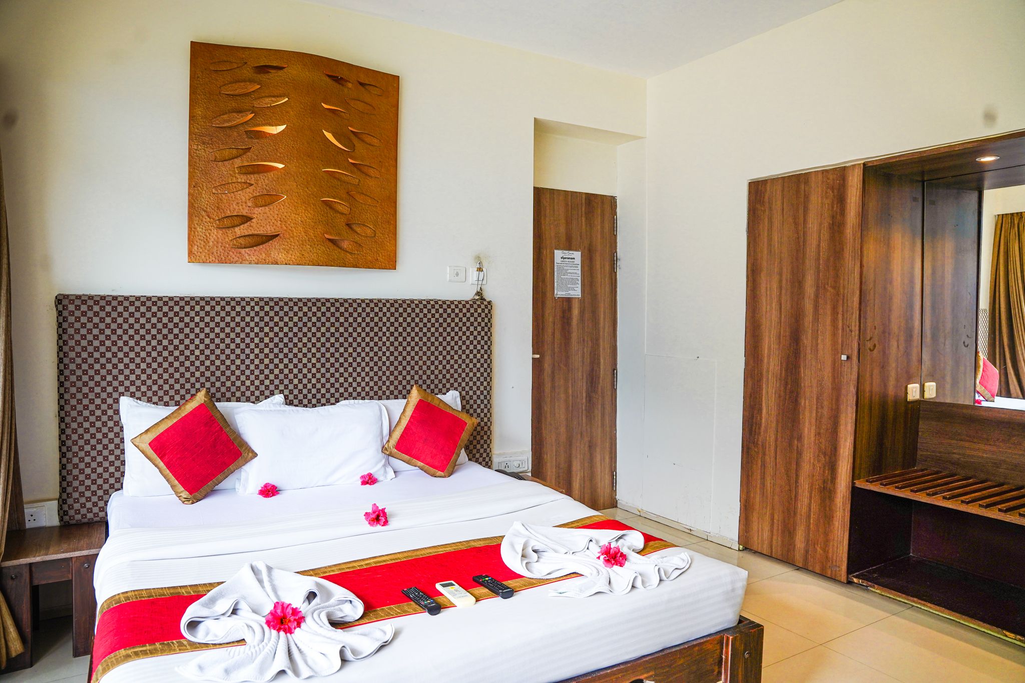 Sharanam Green Resort Deluxe Room 8