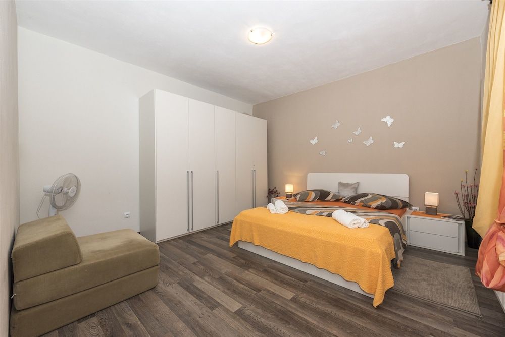 Apartment (A1)