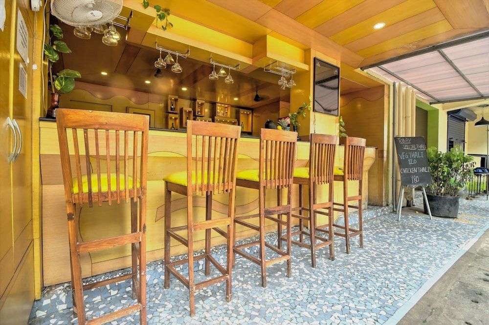 undefined Jarrs Renton Manor 8