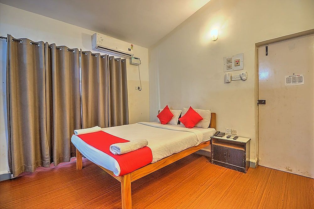 undefined Jarrs Renton Manor