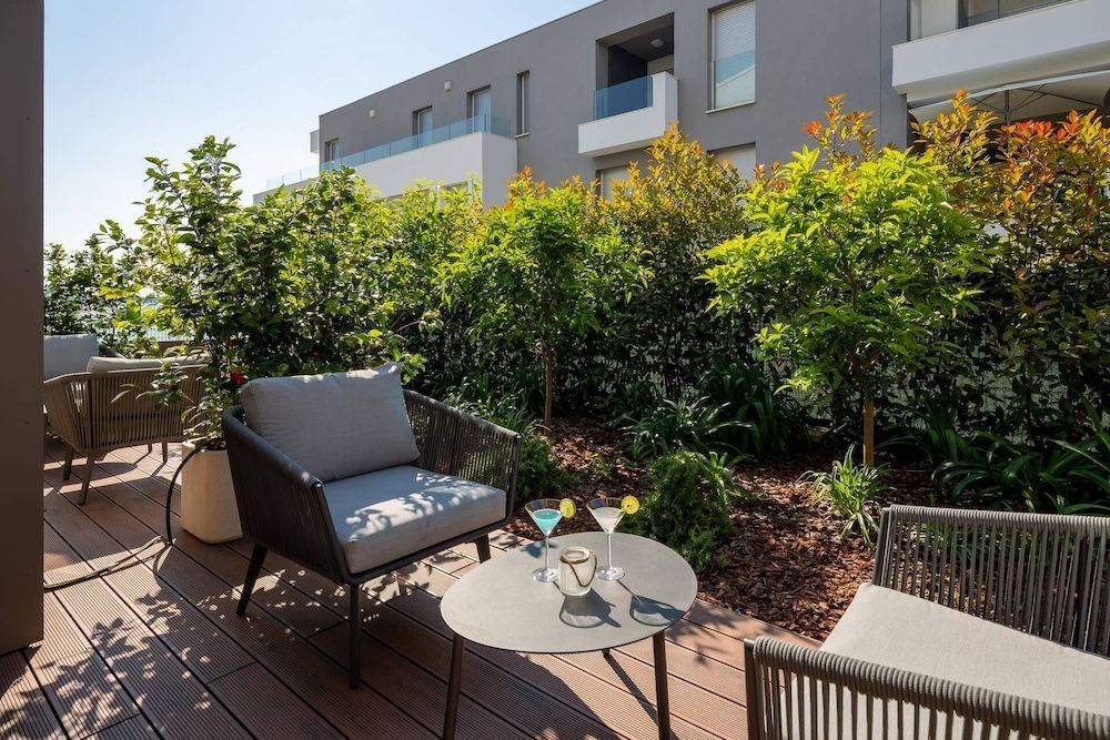 Design Apartment, 1 Bedroom, Pool Access, Sea View