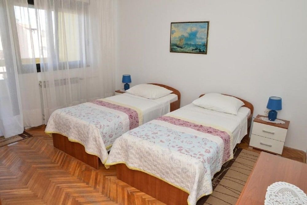 Apartment (Vinko - 100m from beach - B2(4))