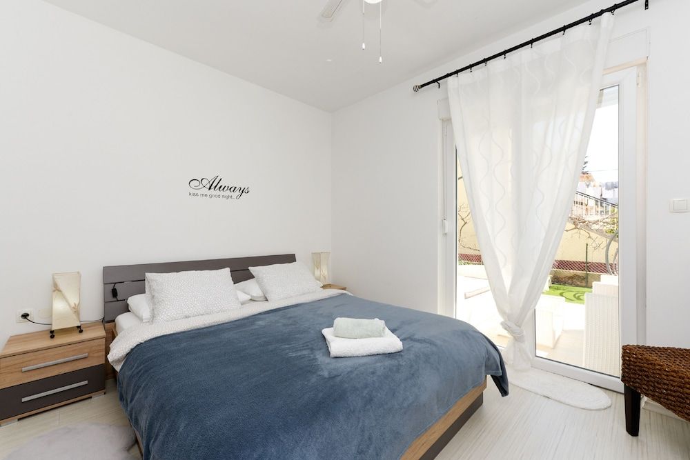 Superior Apartment, 1 Bedroom, Terrace, Garden View