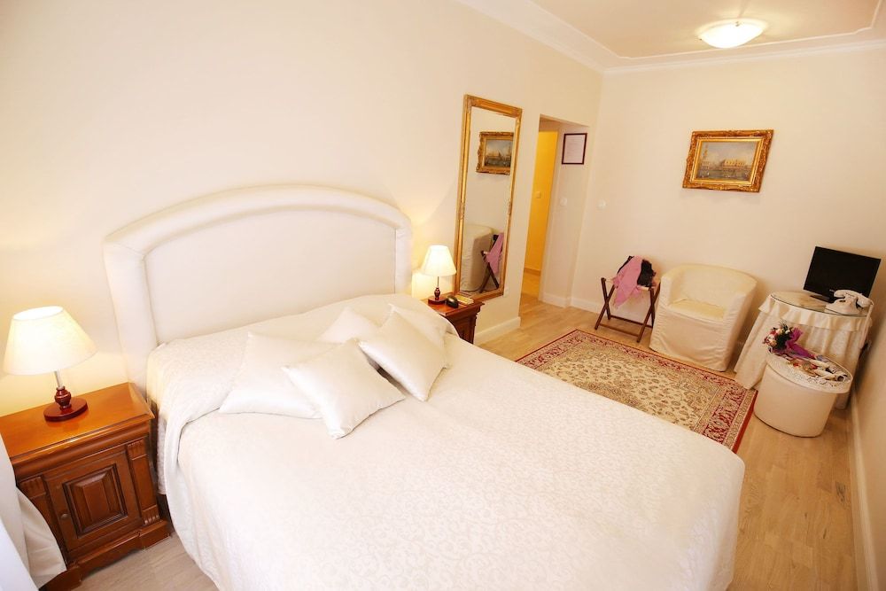 Villa Triana Classic Double Room, Balcony 6