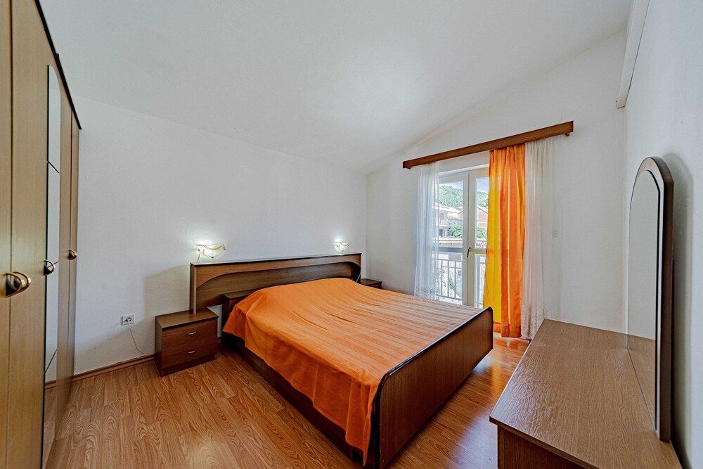 Apartment (One-Bedroom Apartment)