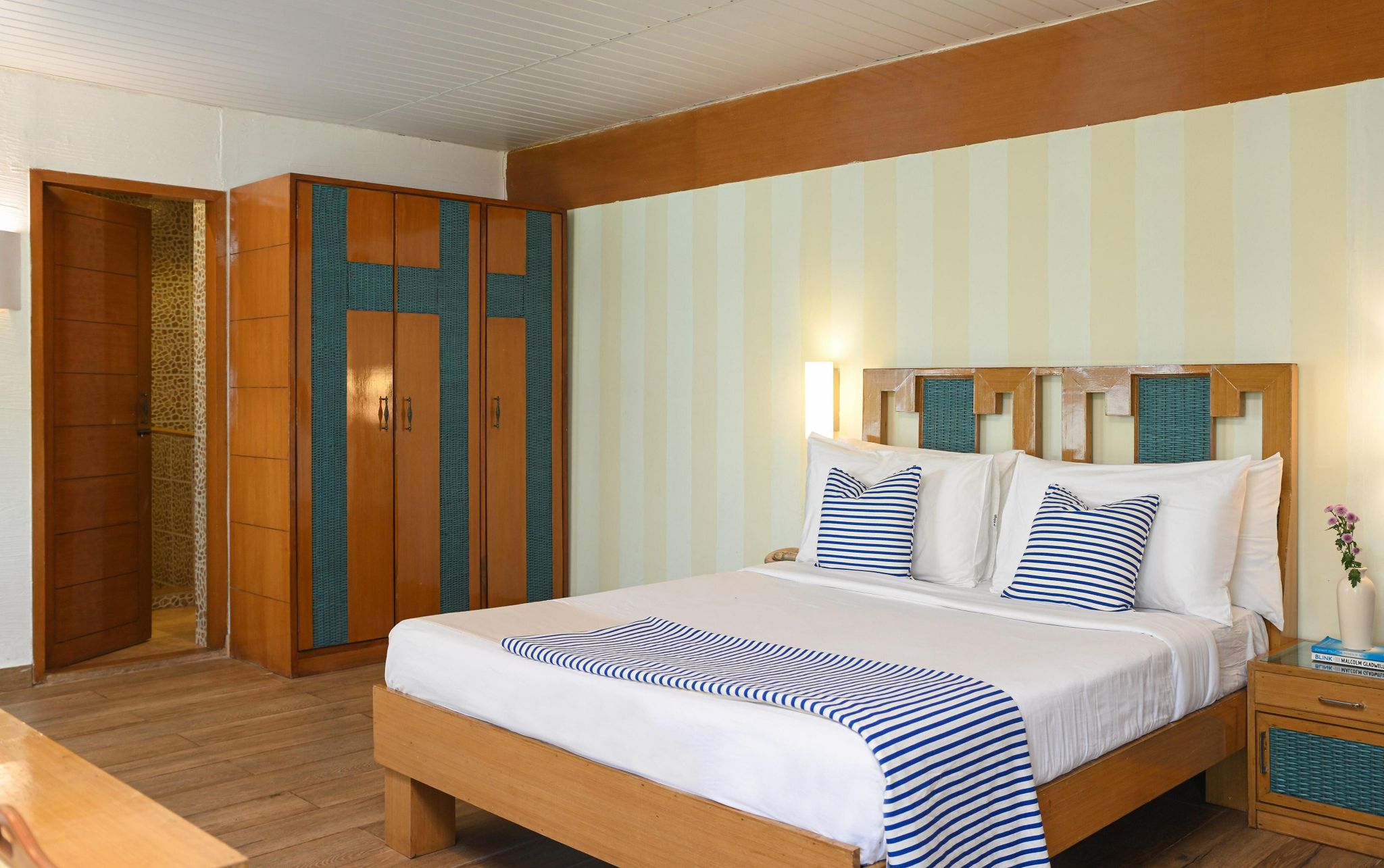 Premium Room, Smoking