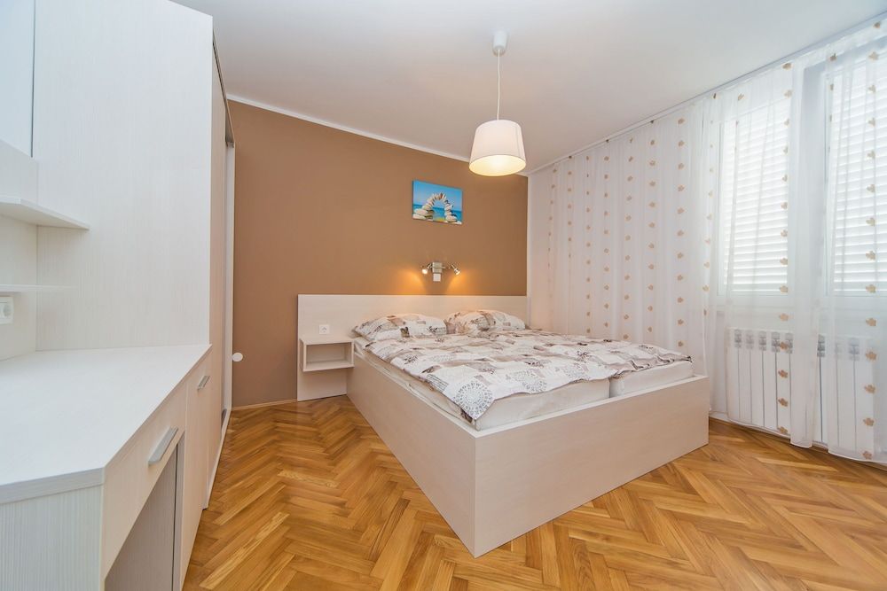 Studio, Sea View (8)