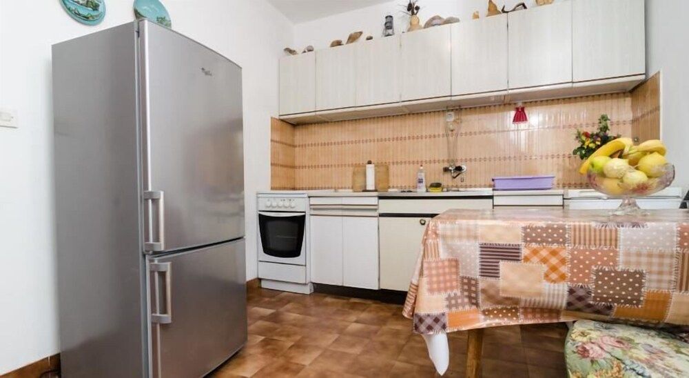 Kuća Marija Apartment, 5 Bedrooms, Terrace 8