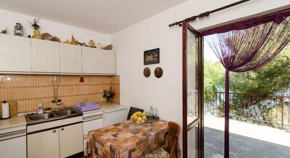 Kuća Marija Apartment, 5 Bedrooms, Terrace 9