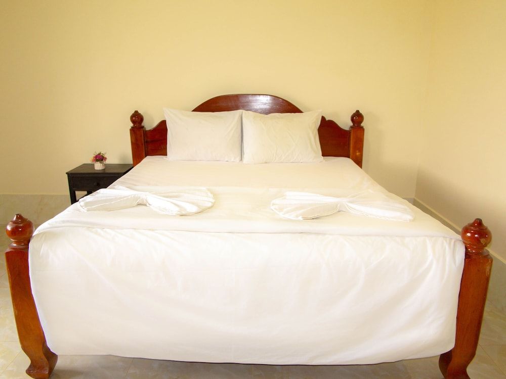 Deluxe Double Room, 1 Queen Bed, Private Bathroom