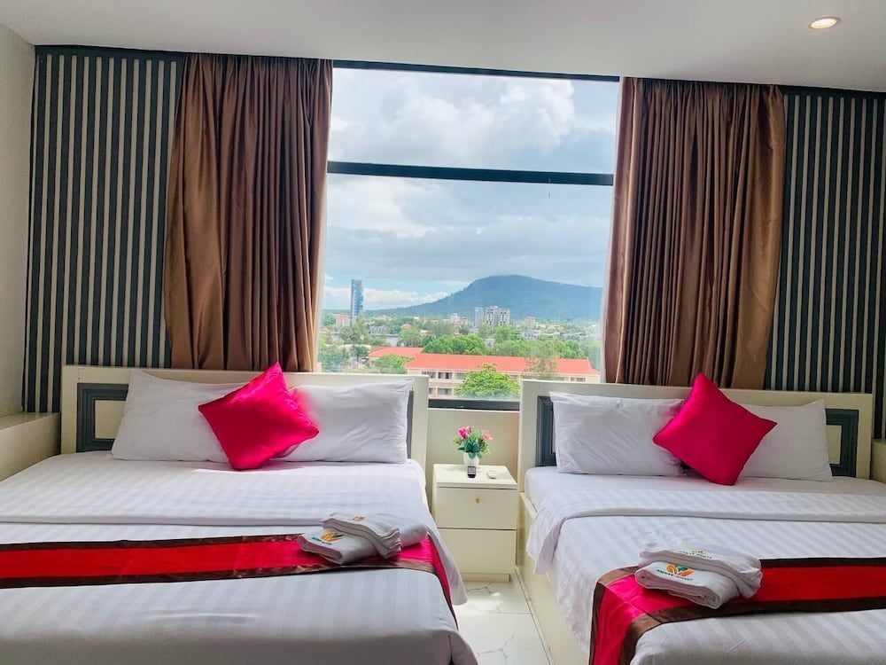 Kampot Sunny Hotel Family Twin Room 4