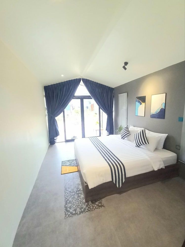 Kampot Tropical Village Deluxe Double Room 5